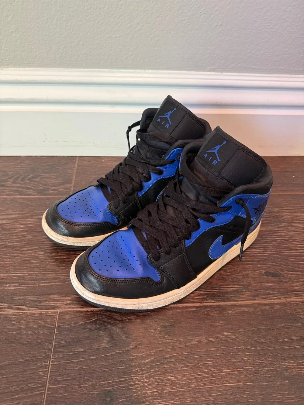 Nike Air Jordan 1 High Black and Royal Blue size 8